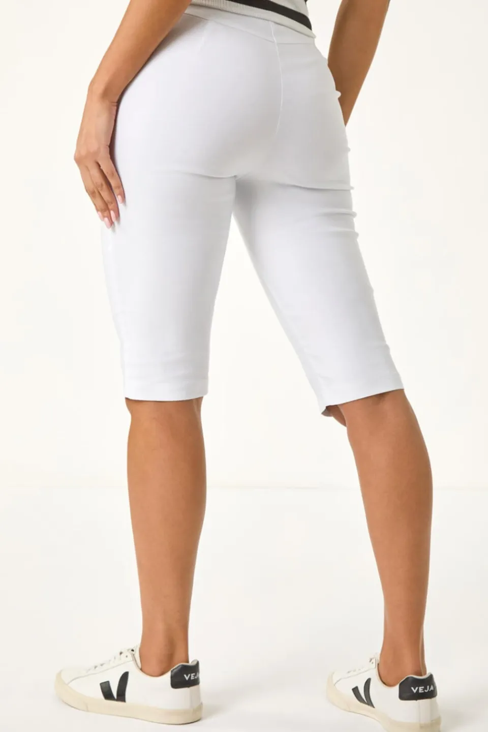Shorts>Roman White Buttoned Pocket Cropped Shorts