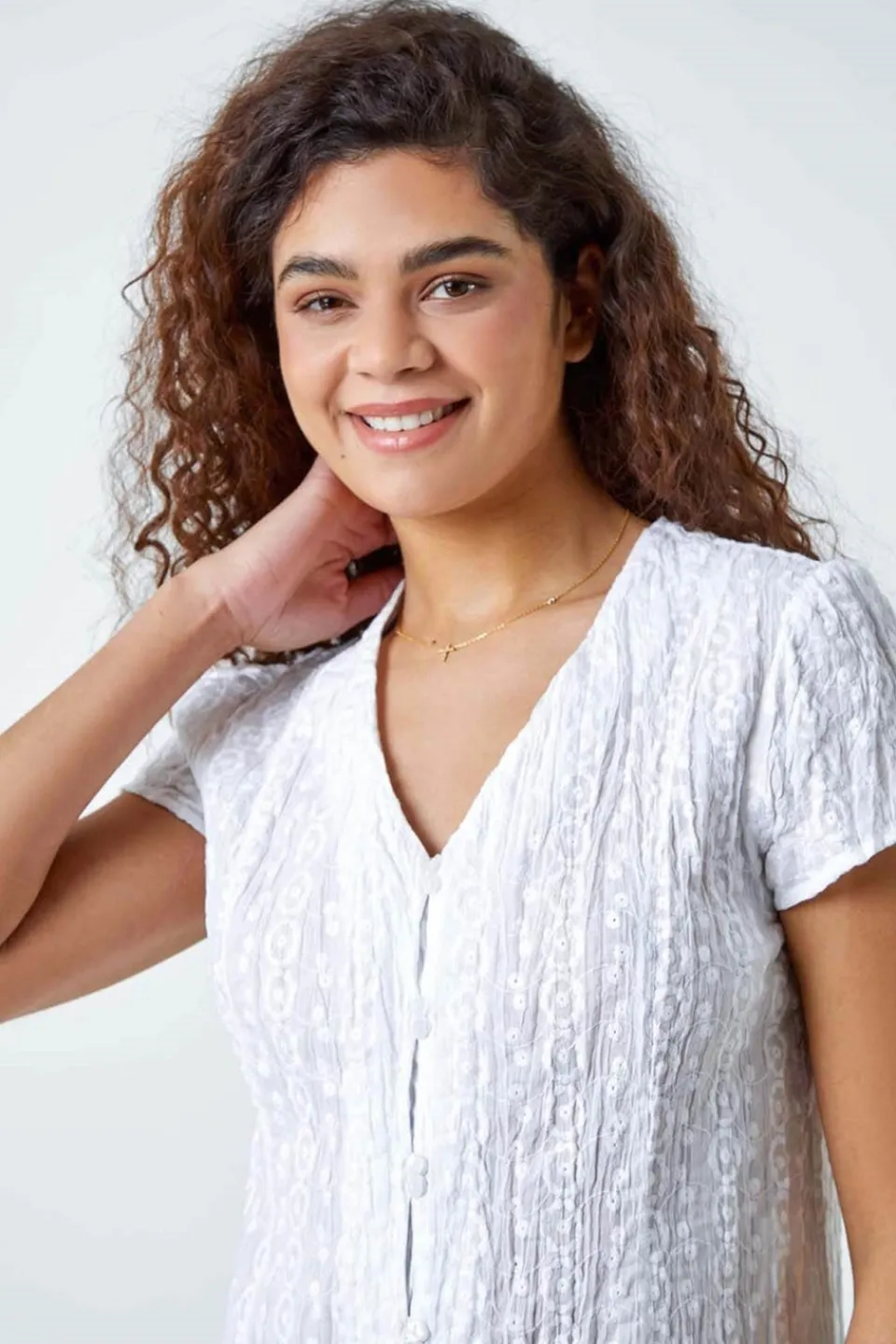 T-Shirts>Roman White Cotton Embroidered Crinkle Blouse