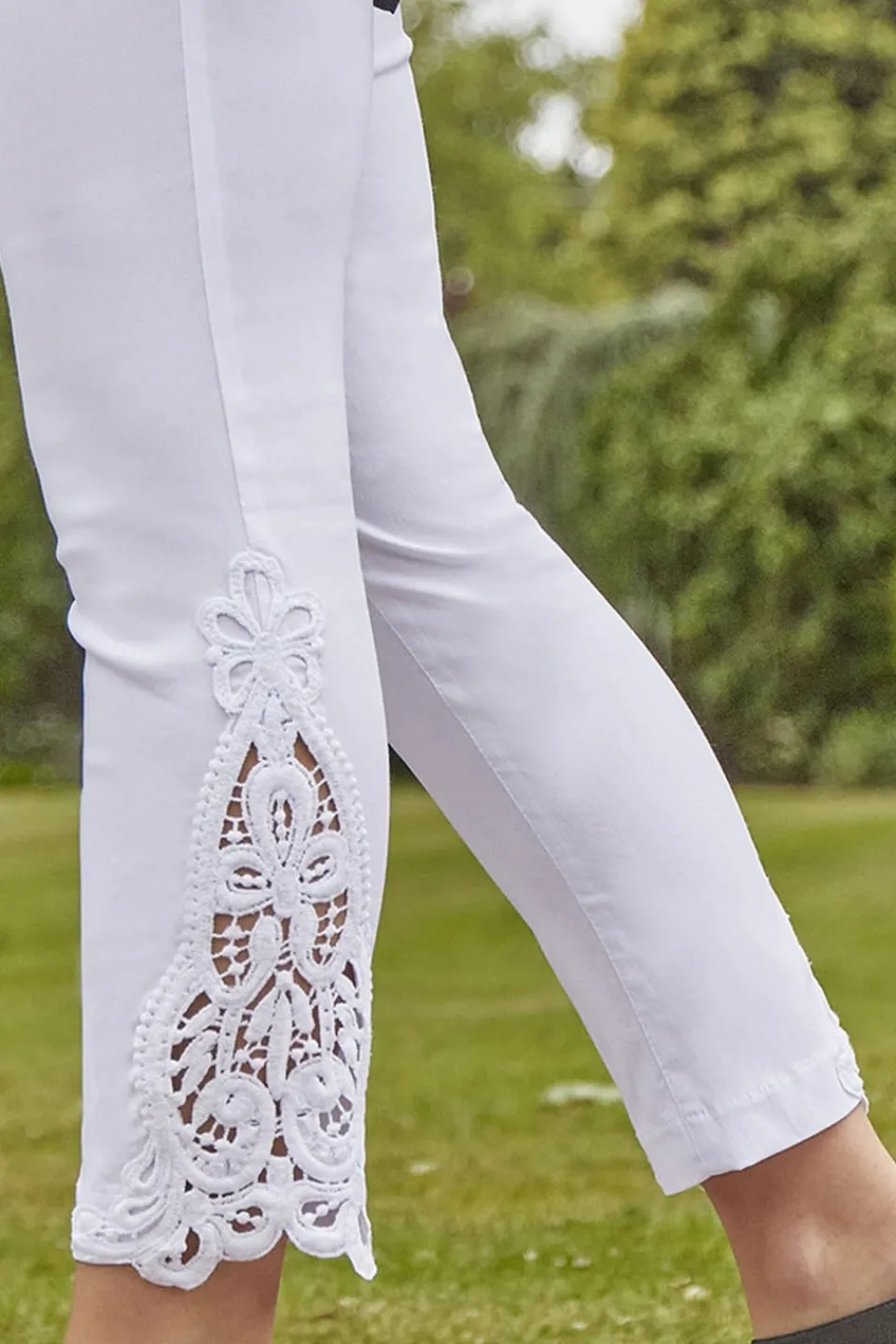 Trousers>Roman Lace Insert Crop Stretch Trousers White