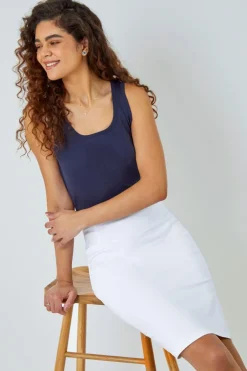 Skirts><noscript><img width=