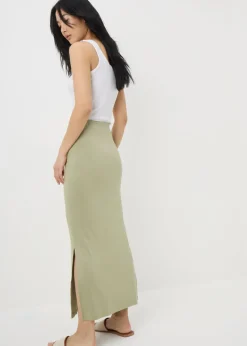 Skirts><noscript><img width=