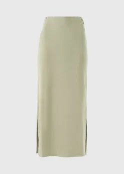 Skirts><noscript><img width=