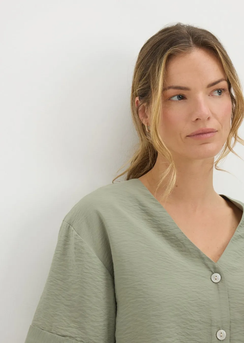 Tops>Papaya Sage Green Short Sleeve V-Neck Shirt