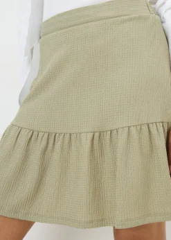 Skirts><noscript><img width=