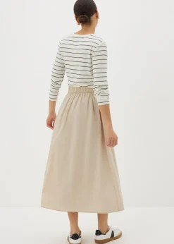 Skirts><noscript><img width=