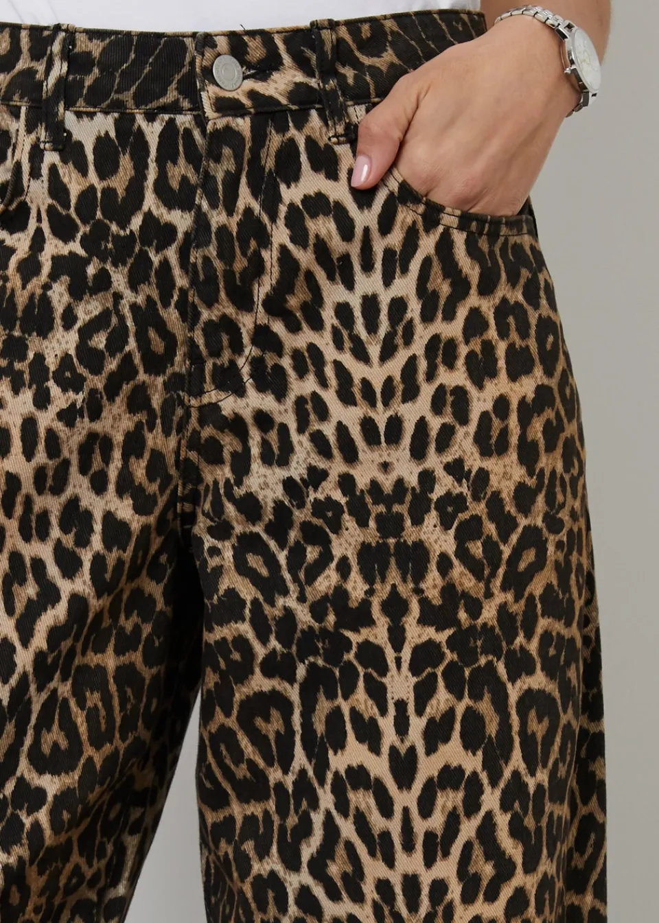 Jeans & Jeggings>Threadbare Brown Leopard Print Barrel Leg Denim Jeans