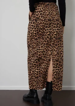 Skirts><noscript><img width=