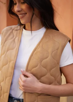 Coats & Jackets><noscript><img width=
