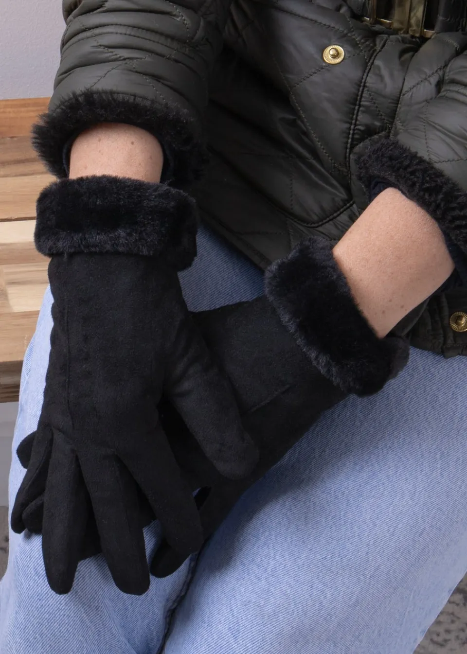 Accessories>Totes Isotoner Black One Point Faux Suede Glove with Faux Fur Cuff Detail