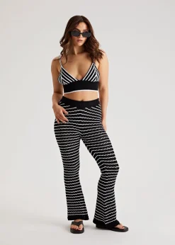 Trousers><noscript><img width=