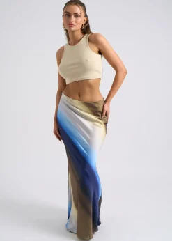 Skirts><noscript><img width=