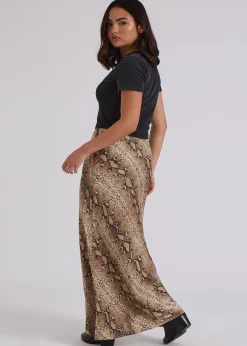 Skirts><noscript><img width=