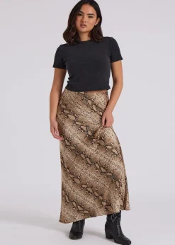 Skirts><noscript><img width=