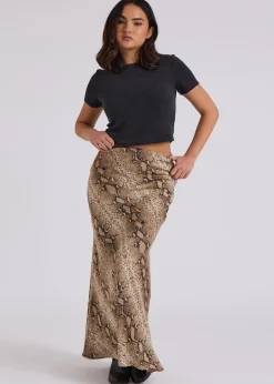 Skirts><noscript><img width=