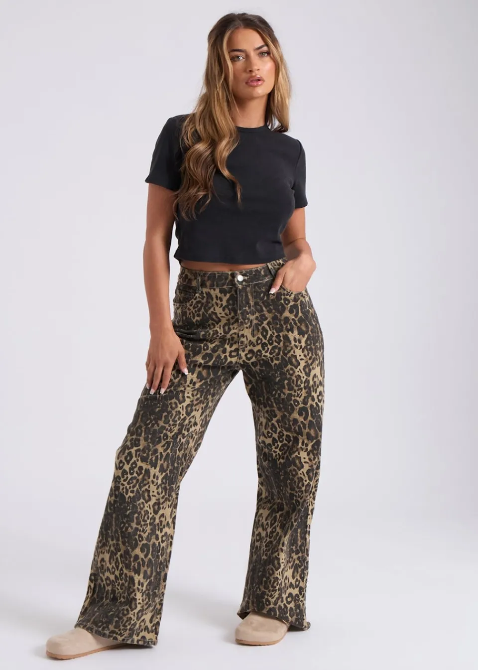Jeans & Jeggings>Urban Bliss Leopard Wide Leg Jean