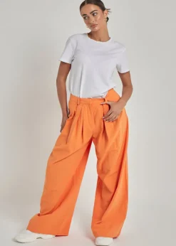 Trousers><noscript><img width=
