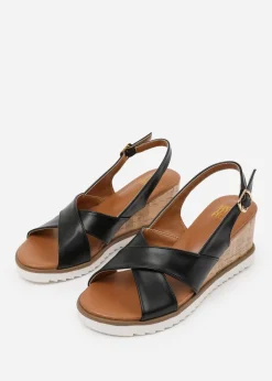 Footwear><noscript><img width=