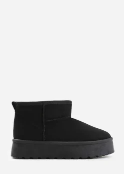 Footwear><noscript><img width=