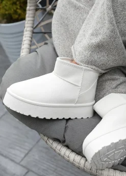 Footwear><noscript><img width=