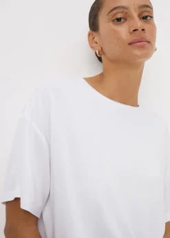 T-Shirts><noscript><img width=