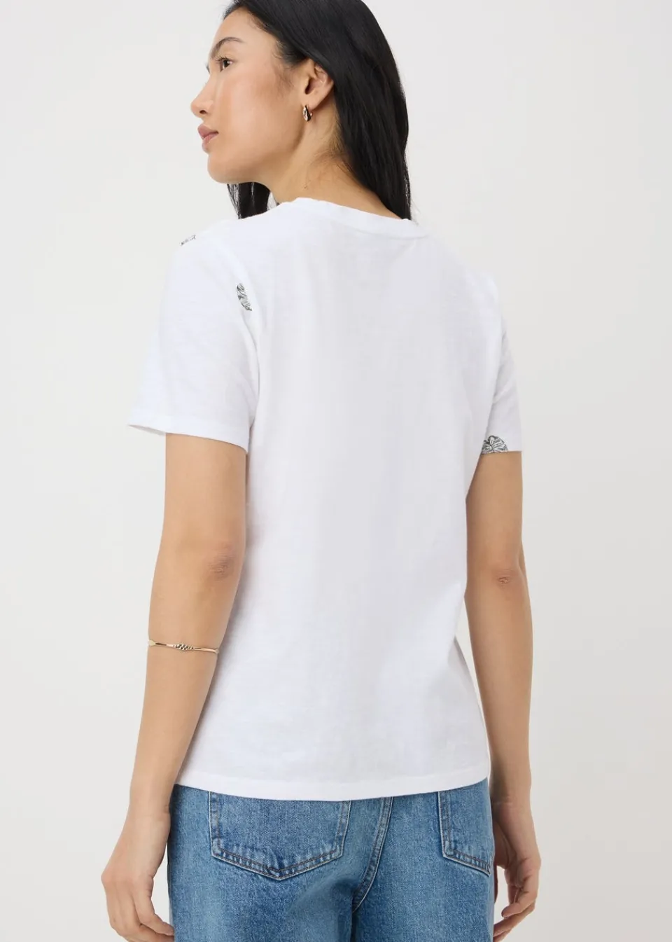 T-Shirts>Papaya White Embroidered Leaf Print T-Shirt