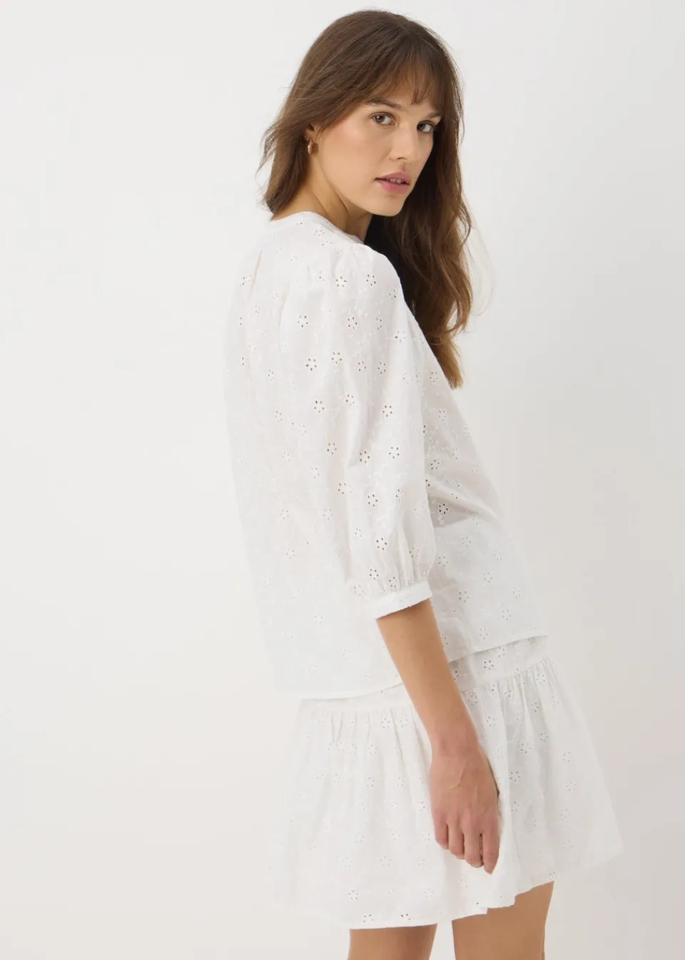 Tops>Papaya White Embroidered Puff Sleeve Blouse