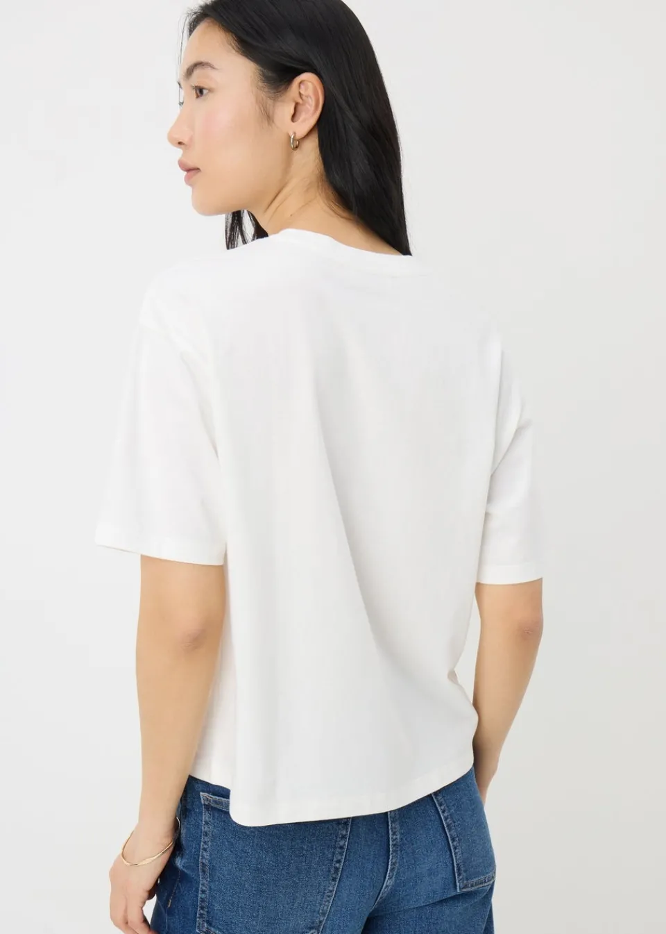 T-Shirts>Papaya White Floral Patch T-Shirt