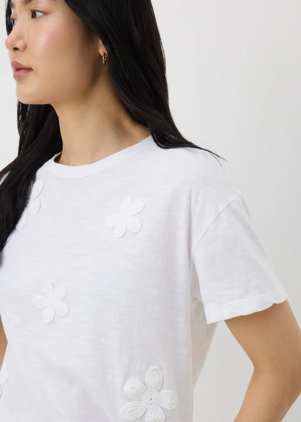 T-Shirts>Papaya Lace Flower T-Shirt White