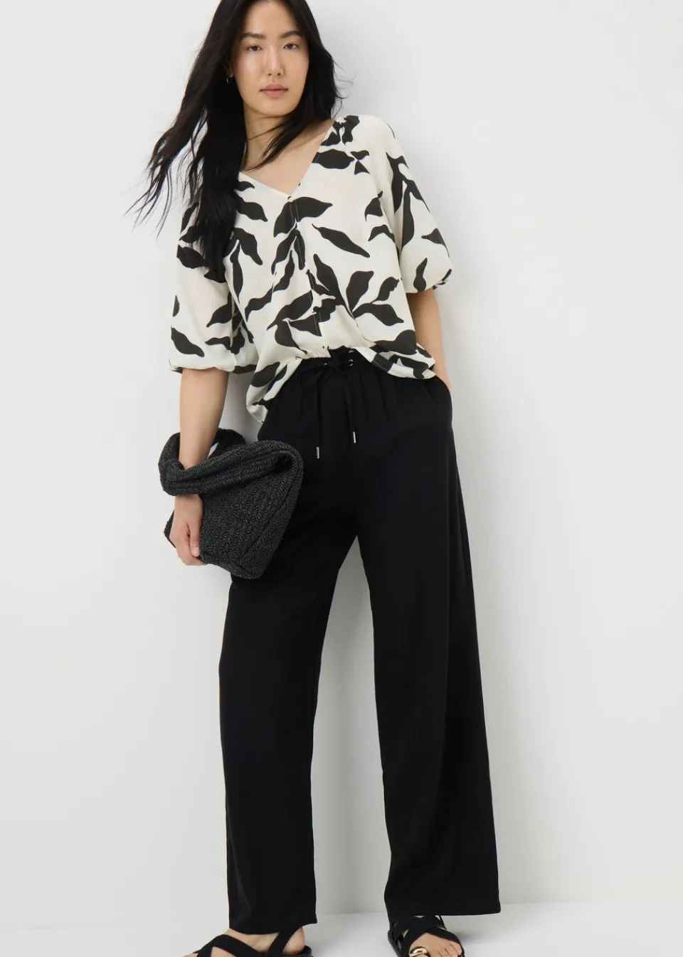 Blouses & Shirts>Papaya White Monochrome Leaf Tea Blouse