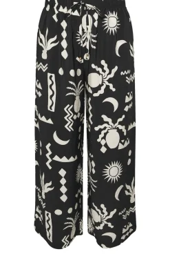 Trousers><noscript><img width=
