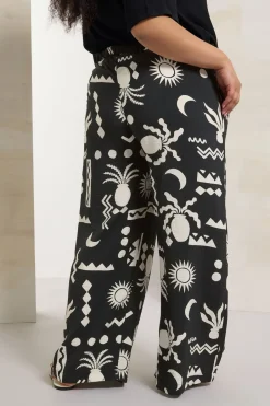 Trousers><noscript><img width=