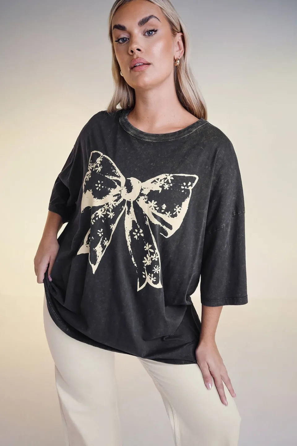 T-Shirts>YOURS Curve Black Acid Wash Boxy Bow Graphic Print T Shirt