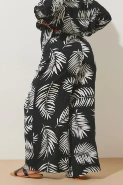 Trousers><noscript><img width=