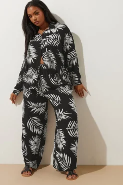 Trousers><noscript><img width=