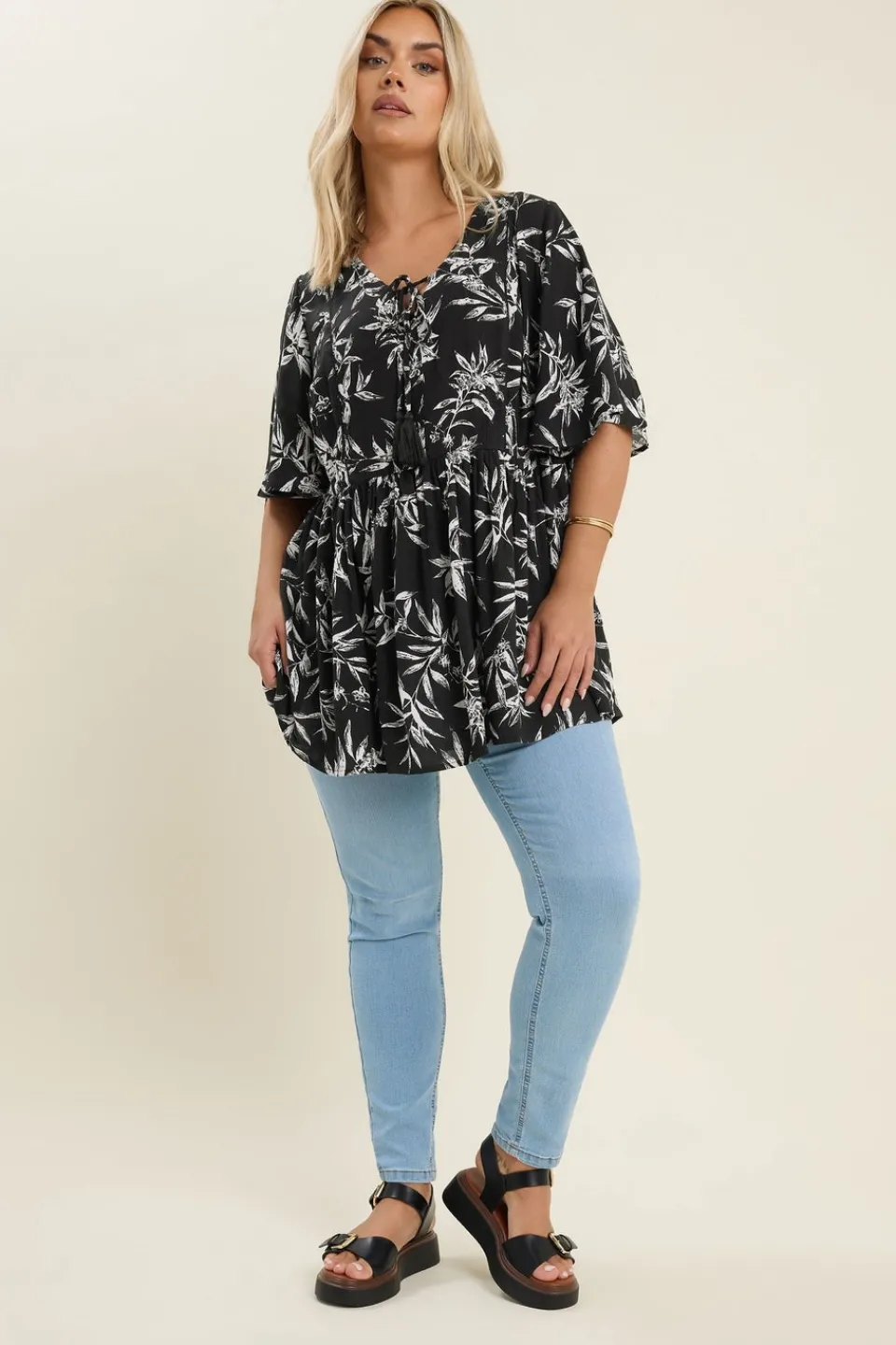 Tops>YOURS Curve Black & White Palm Print Tie Neck Top