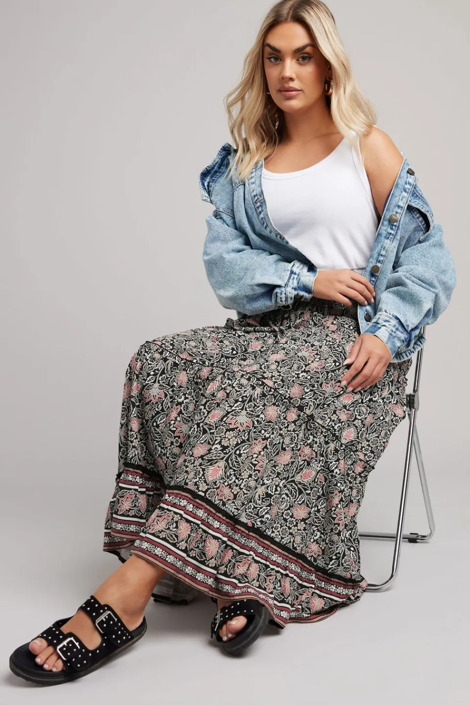 Skirts>YOURS Curve Black & White Floral Print Tiered Maxi Skirt