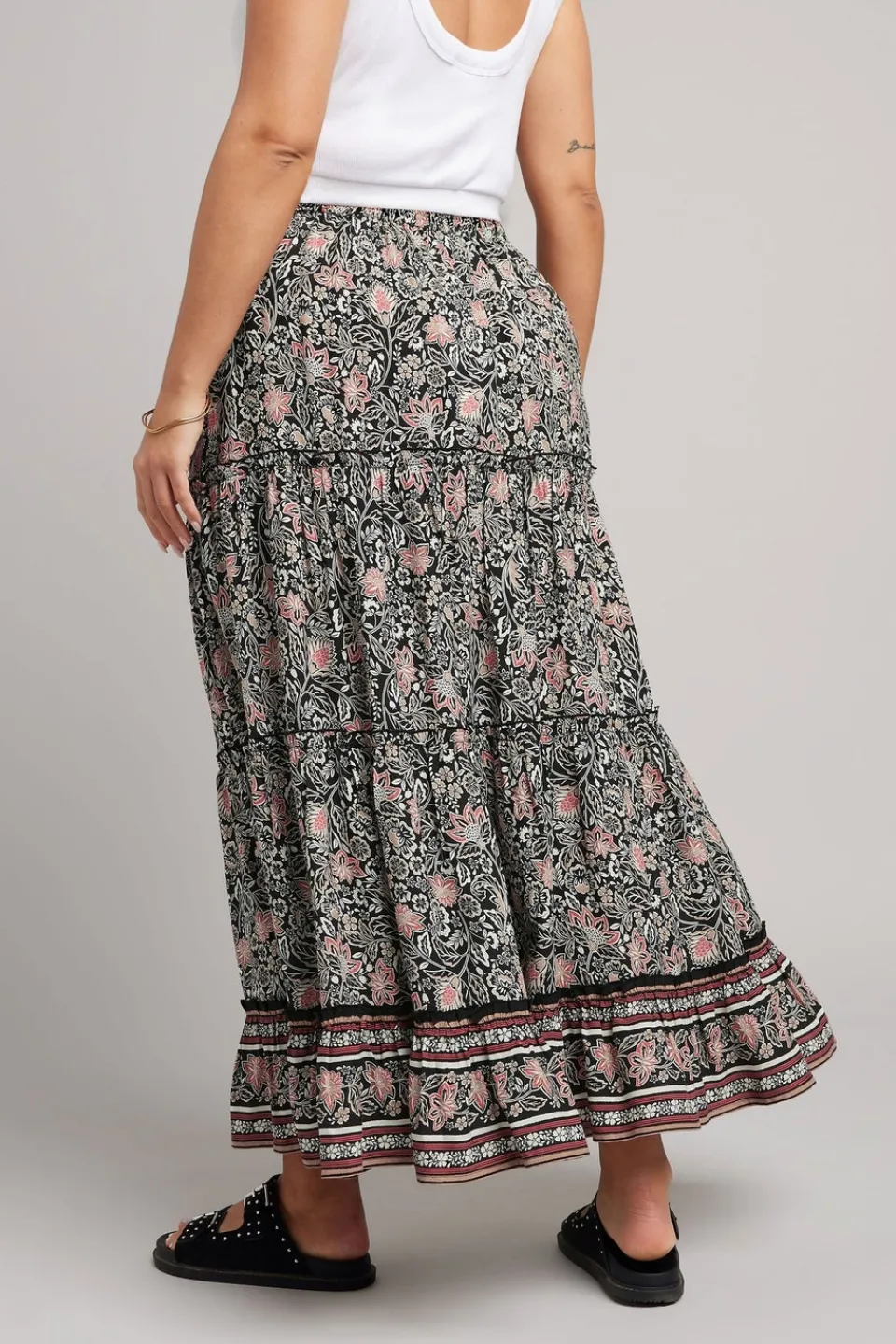 Skirts>YOURS Curve Black & White Floral Print Tiered Maxi Skirt