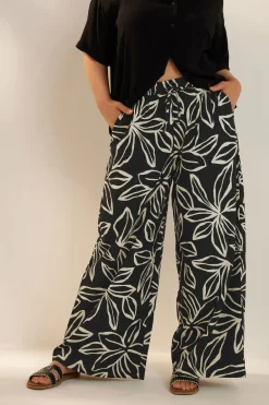 Trousers>YOURS Curve Black & White Floral Print Textured Wide Leg Trousers