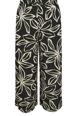 Trousers><noscript><img width=
