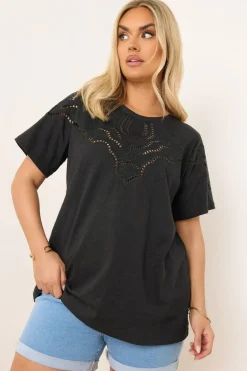 T-Shirts><noscript><img width=