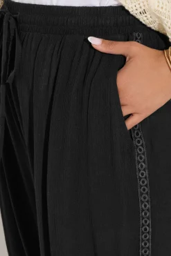 Trousers><noscript><img width=