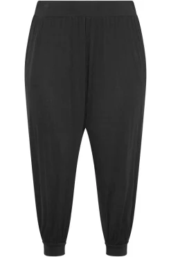 Trousers><noscript><img width=