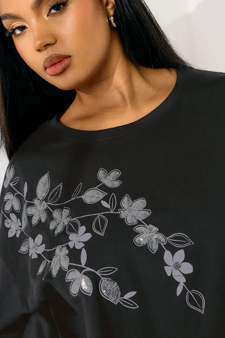 T-Shirts>YOURS Curve Black Floral Oversized Sequin Top