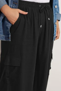 Trousers><noscript><img width=