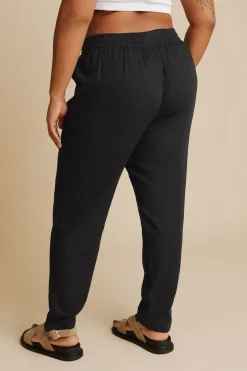 Trousers><noscript><img width=