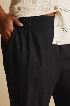 Trousers><noscript><img width=