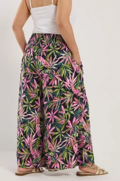 Trousers><noscript><img width=