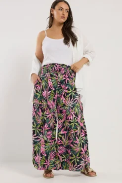 Trousers><noscript><img width=