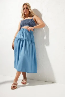 Skirts><noscript><img width=