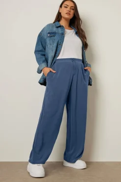 Trousers><noscript><img width=